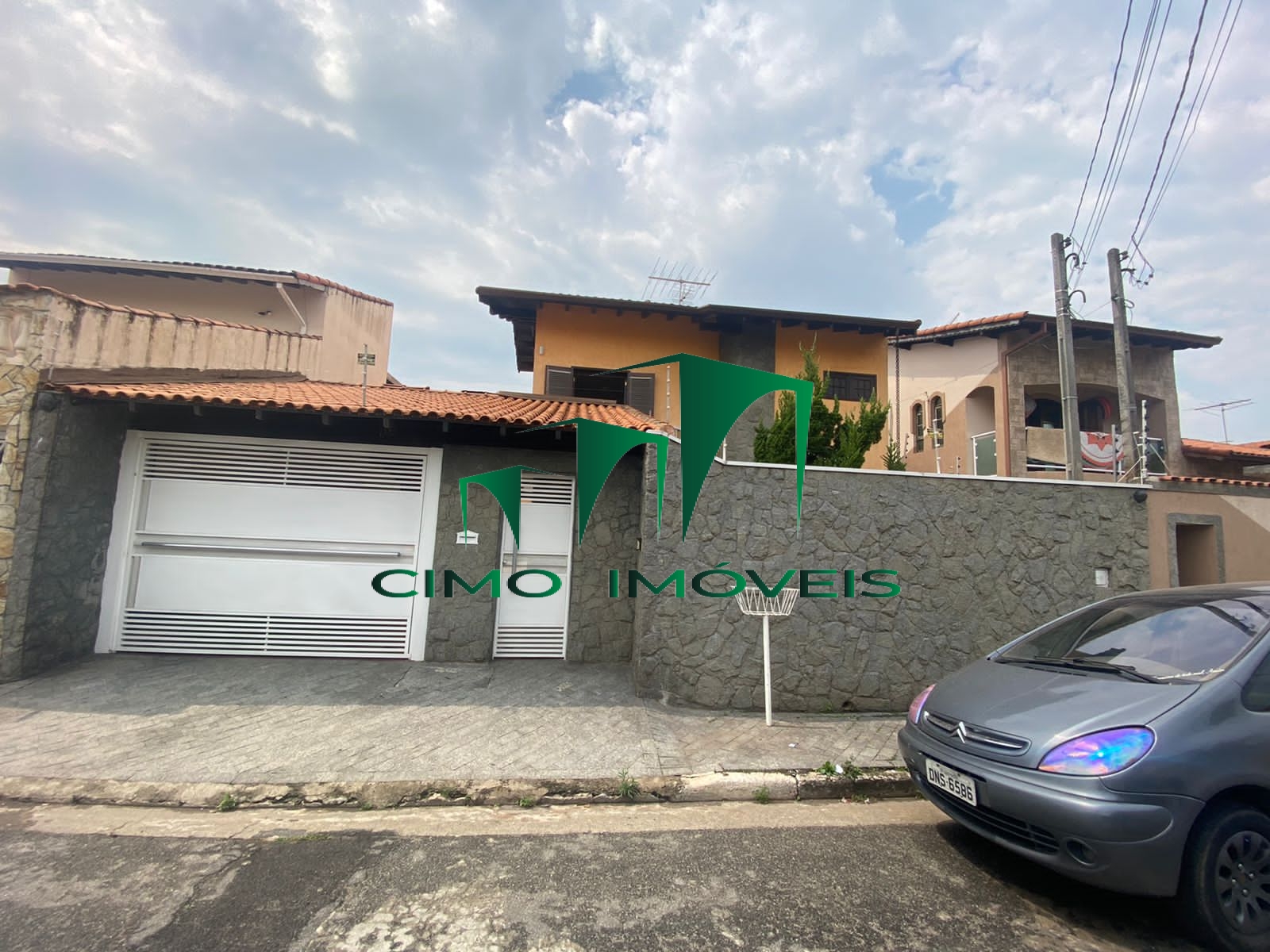 CASA COM EDÍCULA EM SUZANO - PARQUE SANTA ROSA