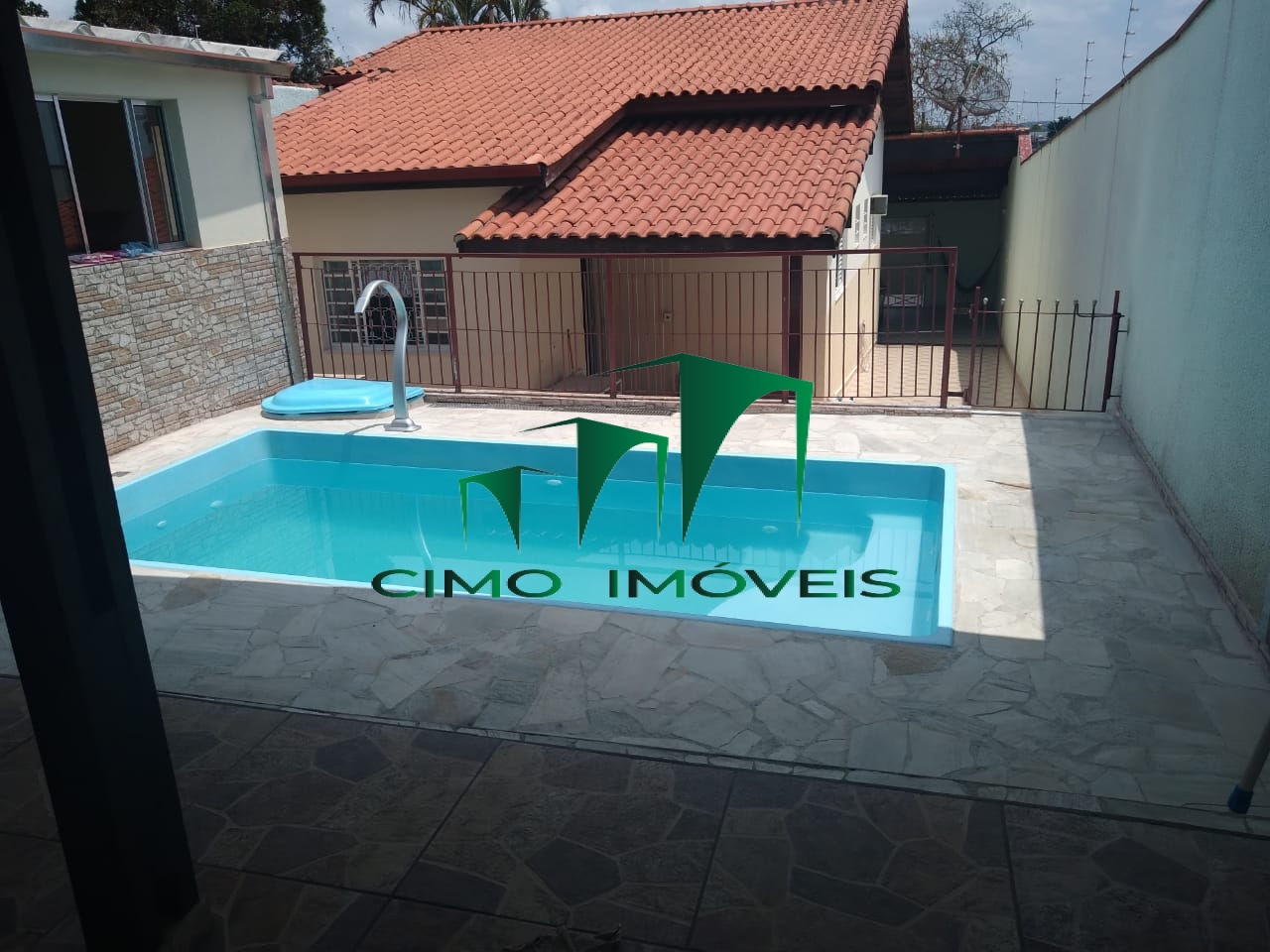 LINDA CASA EM SUZANO COM PISCINA - PARQUE SANTA ROSA
