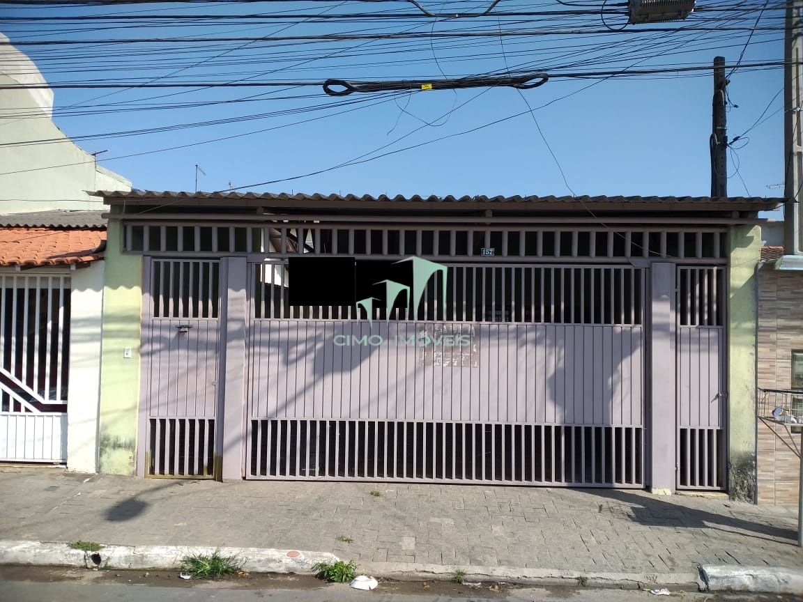 CASA COM SUÍTE EXTERNA EM SUZANO